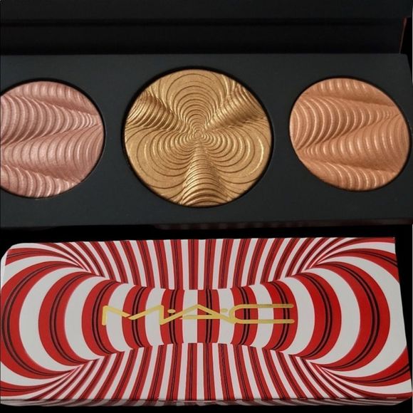M•A•C Fortune Teller~ Step Bright Up Extra Dimension Highlighter/ Bronzer - Picture 2 of 7